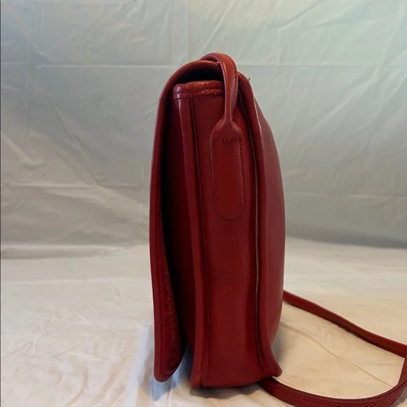 COACH Vintage NYC Compact Pouch in Red - Picture 5 of 11